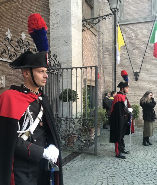 Carabinieri in voller Uniform